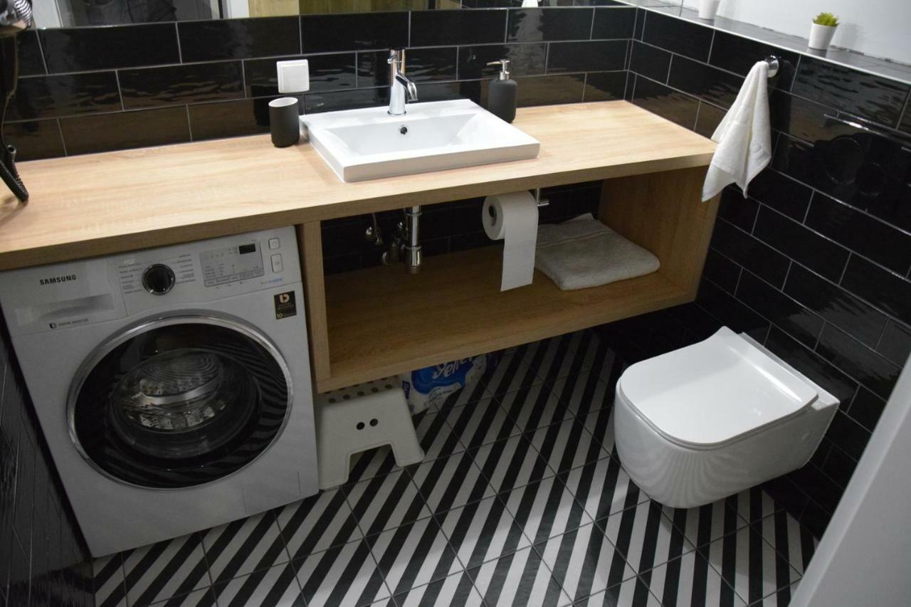 Verrari Apartaments Leba Exteriér fotografie